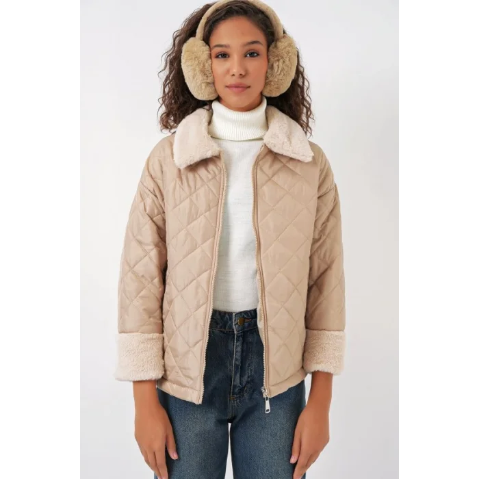 5202 Peluş Detaylı Kapitone Mont - Bej