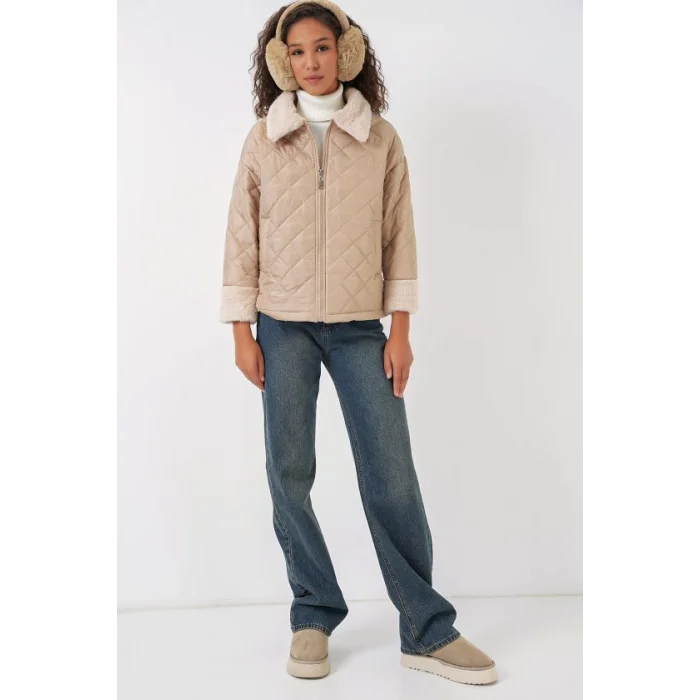 5202 Peluş Detaylı Kapitone Mont - Bej