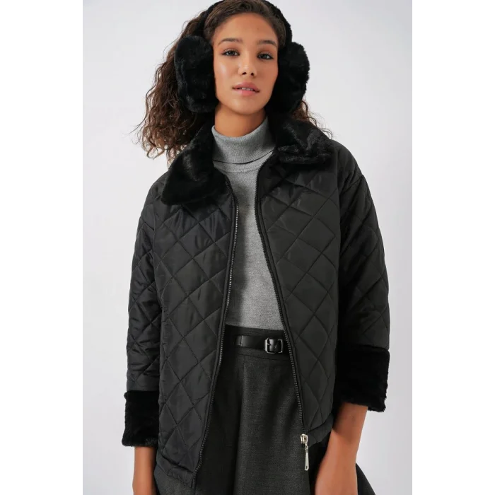 5202 Peluş Detaylı Kapitone Mont - Siyah