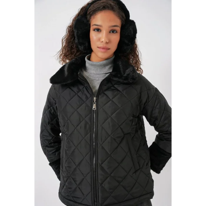 5202 Peluş Detaylı Kapitone Mont - Siyah