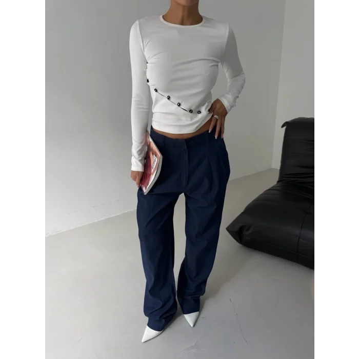 Asimetrik alt detaylı bluz beyaz