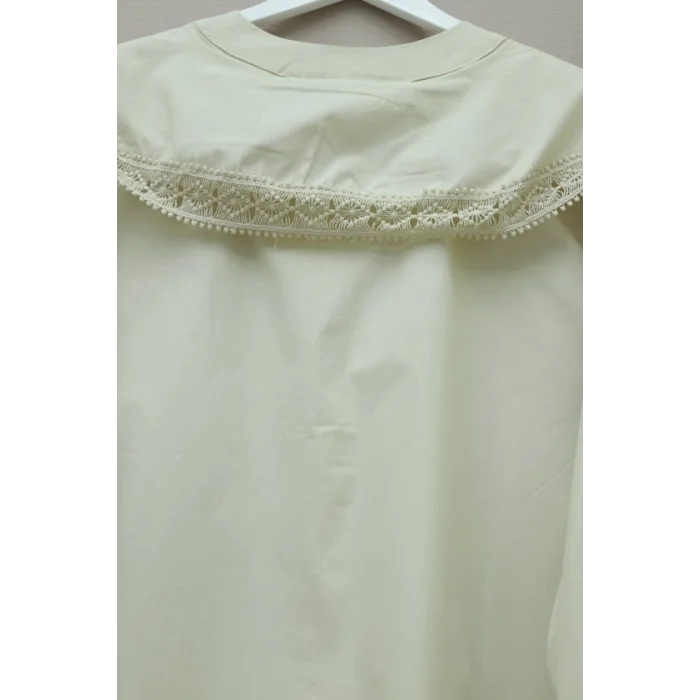 Bebe Yaka Dantel Detaylı Düğmeli Poplin Gömlek -Bej