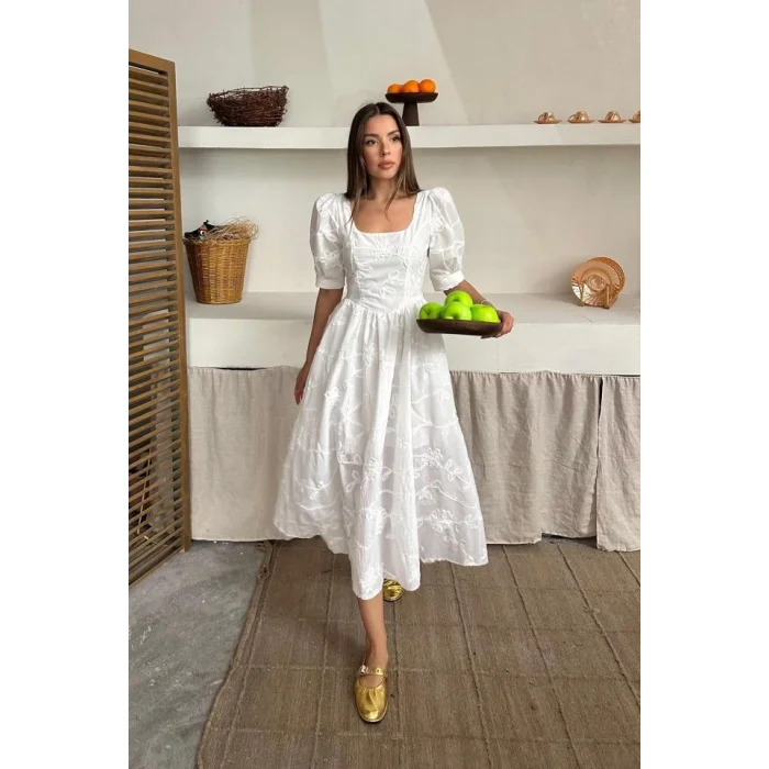 Beyaz Balon Kollu Brode Elbise