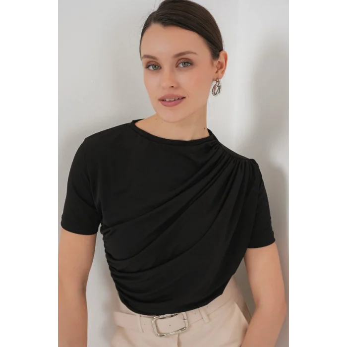 Büzgü Detaylı Kısa Kol Sandy Bluz 945 - Siyah