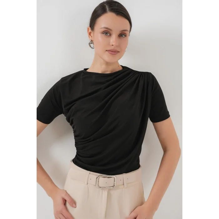 Büzgü Detaylı Kısa Kol Sandy Bluz 945 - Siyah