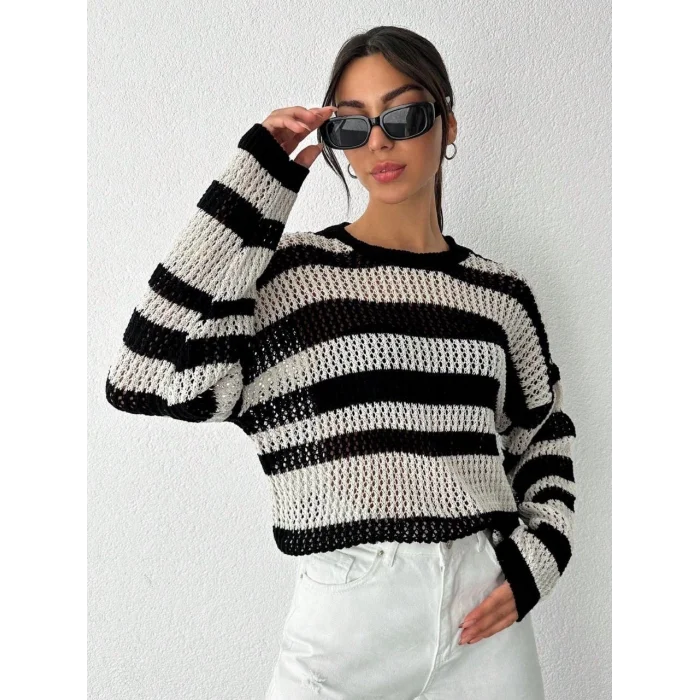 Çizgili bisiklet yaka triko kazak beyazsiyah