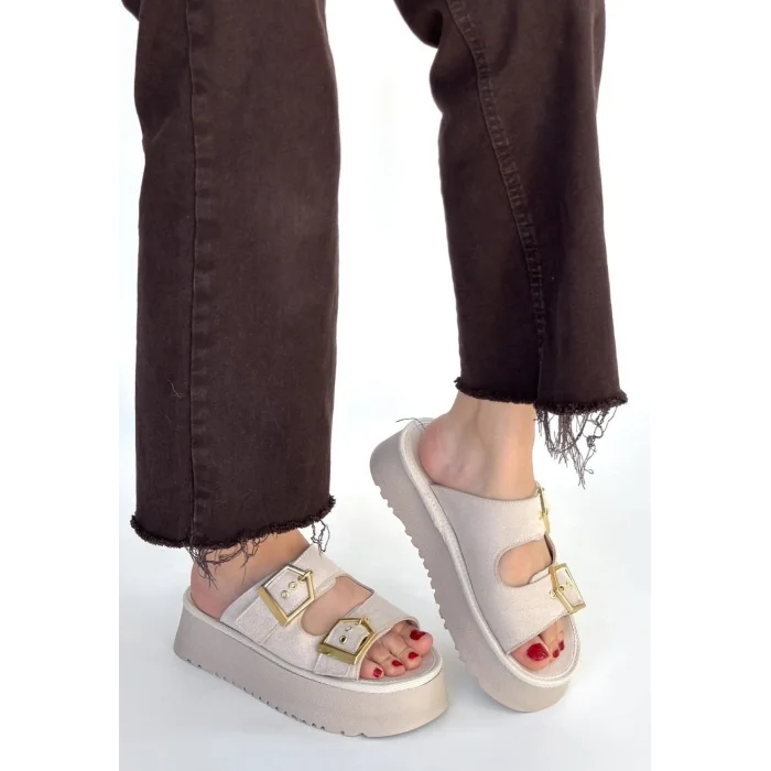 Coer Bej Süet Çift Tokalı Terlik