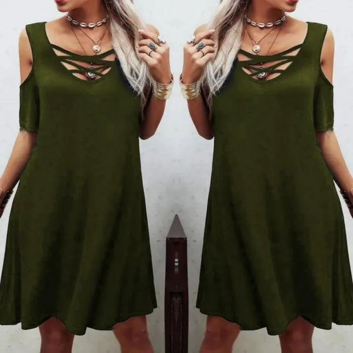 Dekolteli Bağcık Detay Viskon Kumaş Elbise