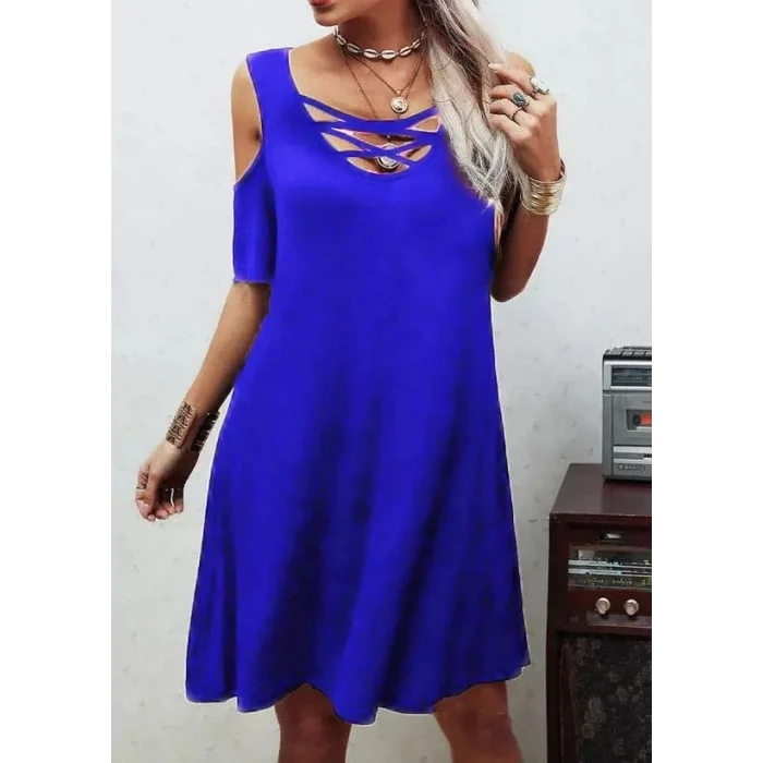 Dekolteli Bağcık Detay Viskon Kumaş Elbise