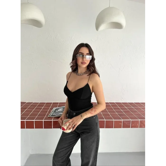 Derin Dekolte Askılı Body Sırt Dekolteli Şık Kolsuz Yazlık Bodysuit - Siyah