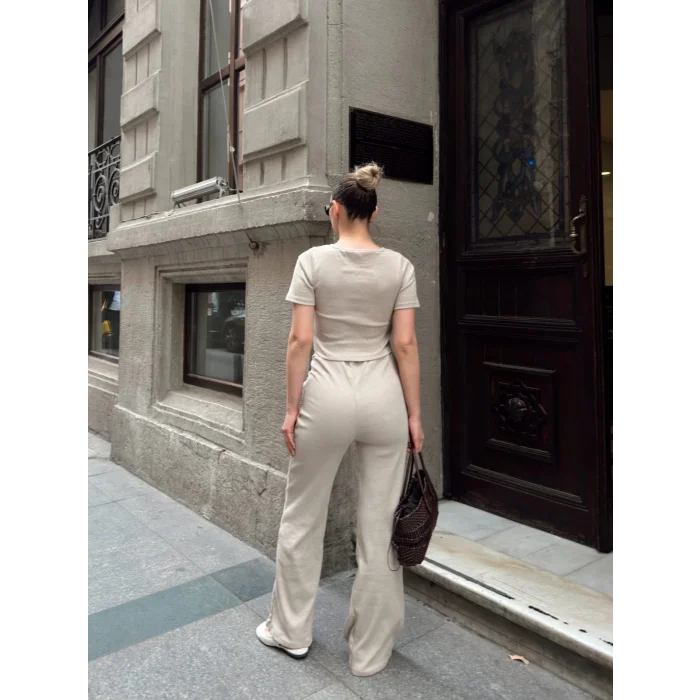 Düğme yakalı bej alt üst takım s3943