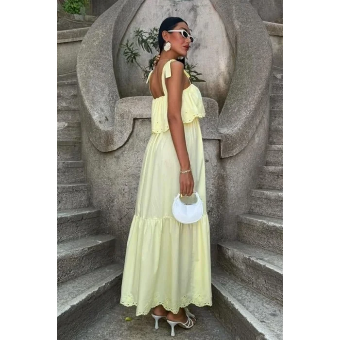 Etek Ucu Brode Nakışlı Boyundan Bağlamalı Elbise 2881