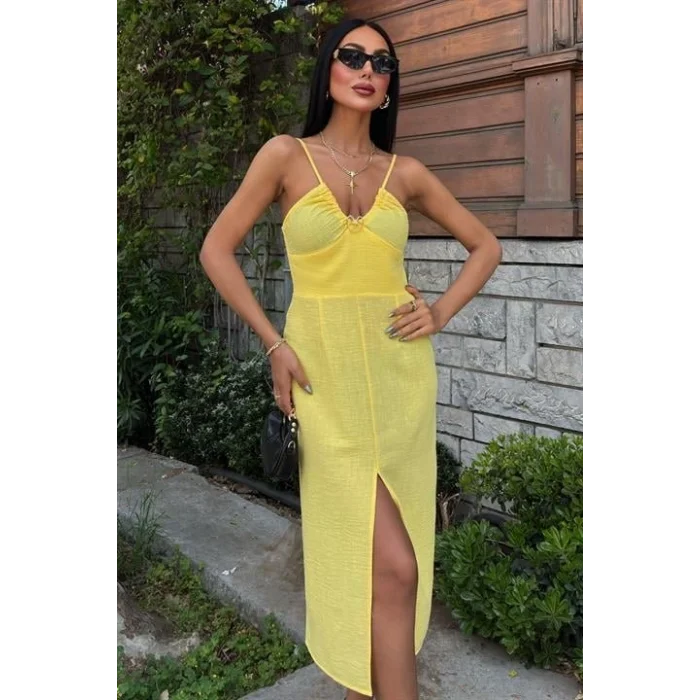 Göğsü Aksesuarlı Önü Yırtmaçlı Elbise 2899