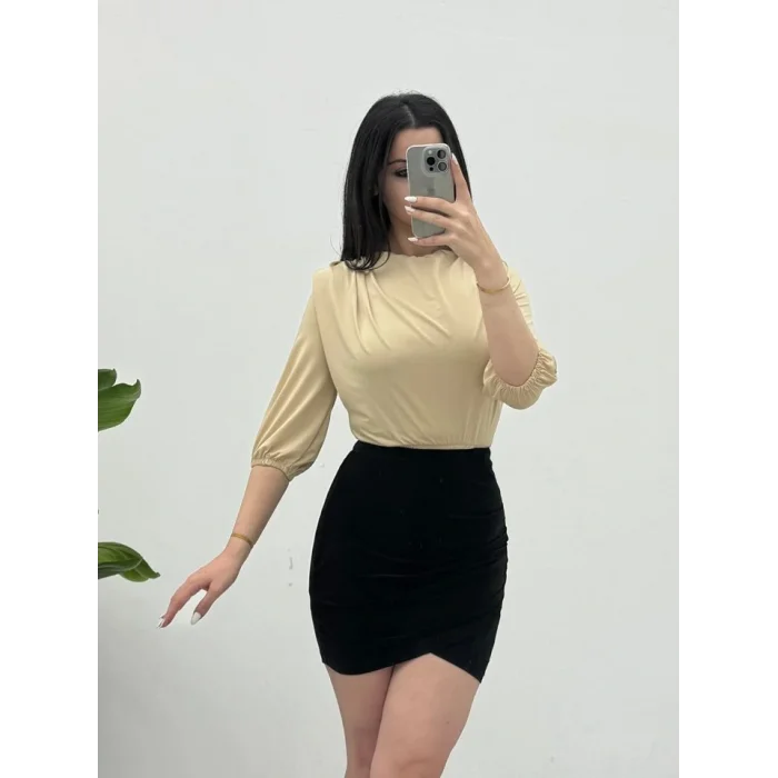 İçi Tulumlu Omuzdan Büzgülü Vatkalı Sendy Bluz -Bej