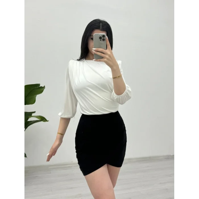 İçi Tulumlu Omuzdan Büzgülü Vatkalı Sendy Bluz -Beyaz