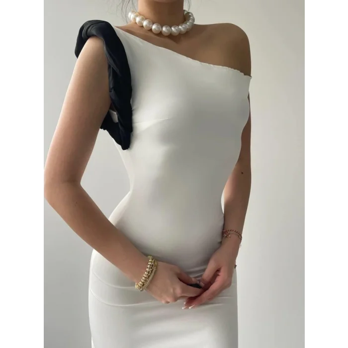 Jovani Omuz Detaylı Elbise