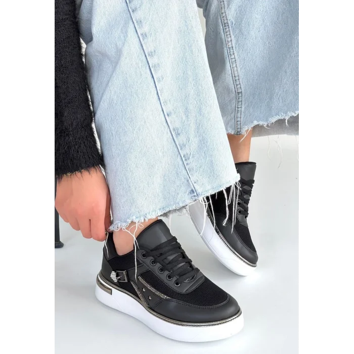 Junda Siyah Cilt Bağcıklı Spor Ayakkabı