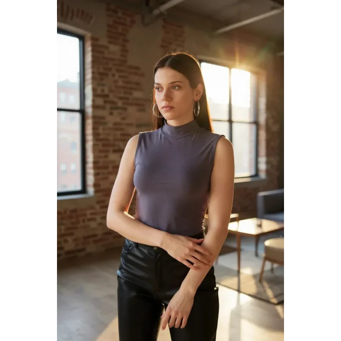 Kadın Antrasit Gri Kolsuz Balıkçı Yaka Basic Bluz