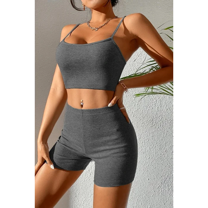 Kadın Antrasit Gri Şortlu Kaşkorse Gecelik Takım – Modern, Konforlu ve Günlük Kombinlere Uygun