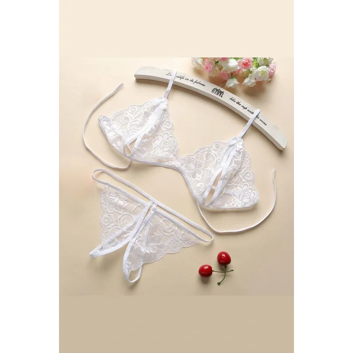 Kadın Beyaz Dantelli Sütyen Külot Takımı – Modern, Konforlu ve Günlük Kombinlere Uygun