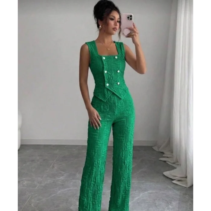 Kadın Düğmeli Bürümcük Kumaş Takım