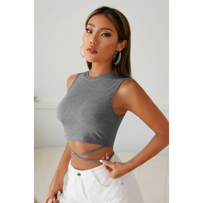 Kadın Gri Çapraz Bağlamalı Crop Top Büstiyer – Modern ve Şık Tasarım