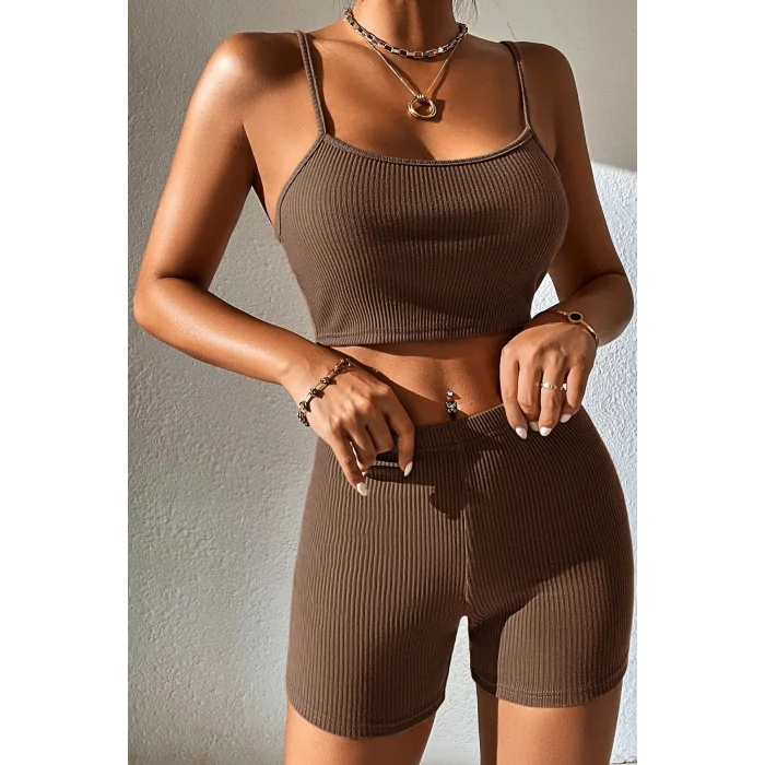 Kadın Kahverengi Şortlu Kaşkorse Gecelik Takım – Modern, Konforlu ve Günlük Kombinlere Uygun