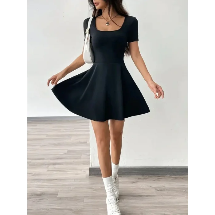 Kadın Kısa Kollu Kare Yaka Short Detaylı Cepli Dalgıç Elbise