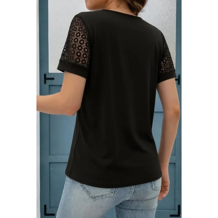 Kadın Kısa Kollu V Yakalı Dantel Detaylı Viskon Bluz