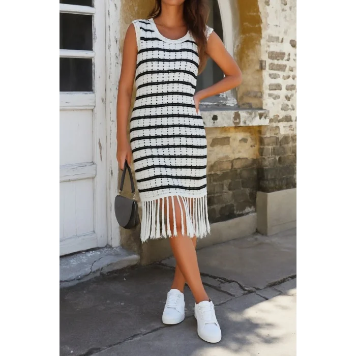 Kadın Kolsuz V Yaka Eteği Püsküllü çizgi Desen Triko Elbise