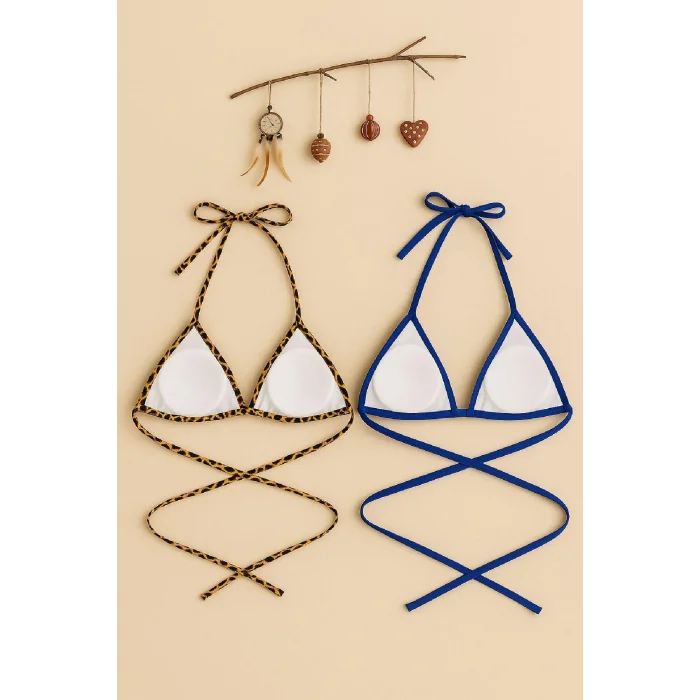 Kadın Leopar Desenli ve Mavi Minimal Kesim Üçgen Bikini Üstü – Modern ve Şık Tasarım