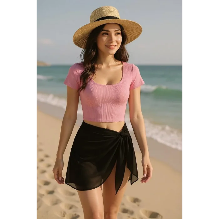 Kadın Pembe Yarım Kol Crop ve Siyah Pareo 2li Set – Modern ve Şık Tasarım