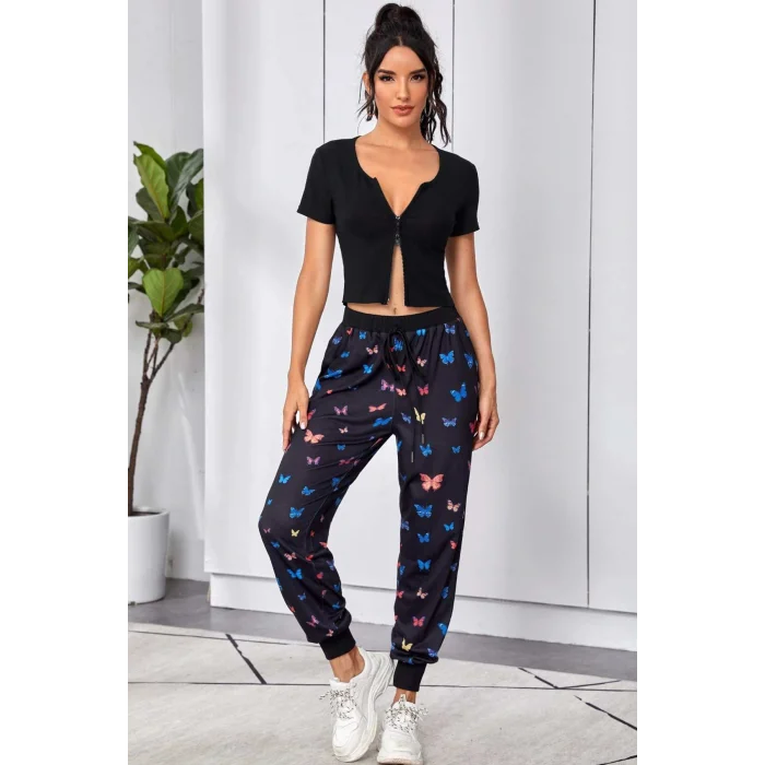 Kadın Siyah Çift Fermuarlı Yarım Kol Crop Top Bluz – Şık, Rahat ve Kolay Kombinlenebilir