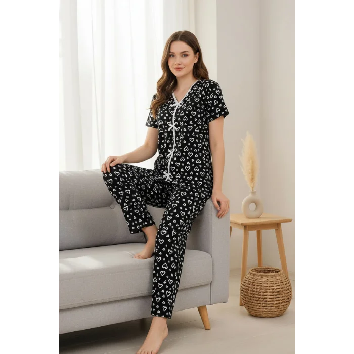Kadın Siyah Kalp Desenli Fiyonklu Kısa Kollu Uzun Pijama Takımı