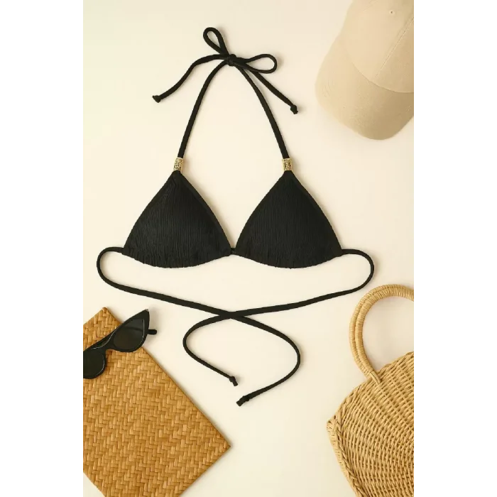 Kadın Siyah Pedli Üçgen Bikini Üstü Halter Bağlamalı Aksesuarlı