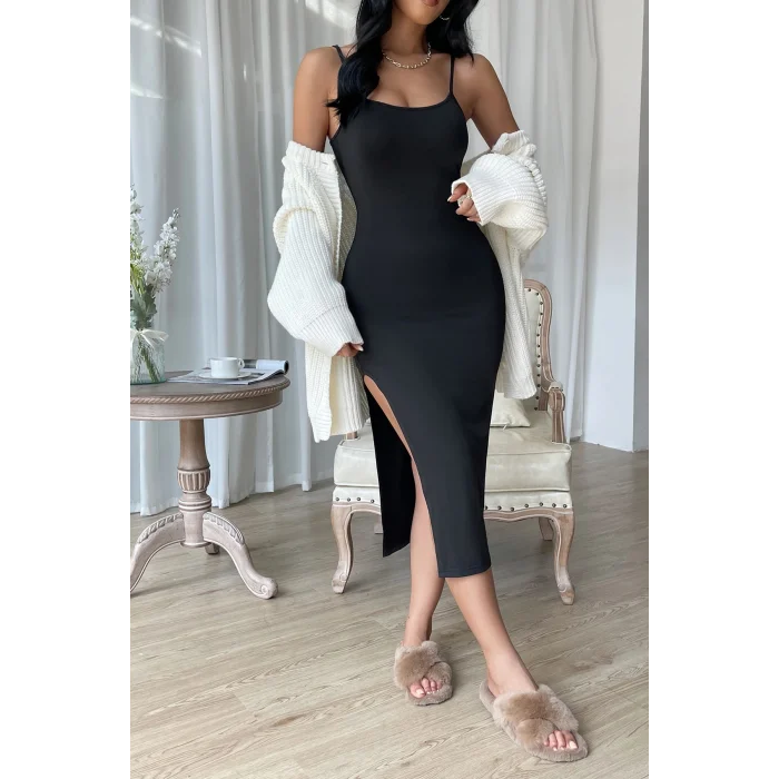 Kadın Siyah Yırtmaçlı Diz Altı Vücüdu Saran Gecelik