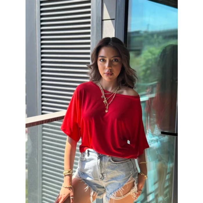 Kadın Tek Omuzu Açık Kısa Kollu Salaş Viskon Bluz