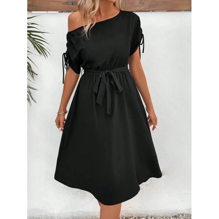 Kadın Tek Omuzu Açık Kol Ucu Fiyonklu Belden Kuşaklı Yırtmaç Detaylı Viskon Elbise