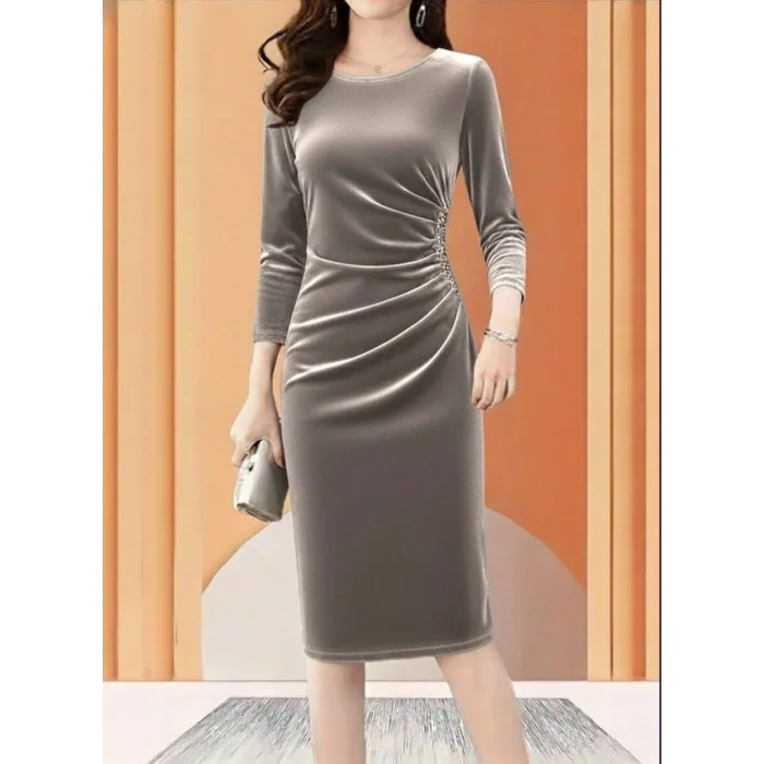 Kadın Uzun Kollu Bot Yaka Yanı Taş Detaylı Midi Kadife Elbise