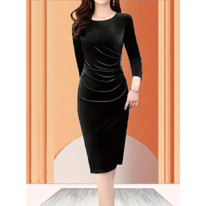 Kadın Uzun Kollu Bot Yaka Yanı Taş Detaylı Midi Kadife Elbise