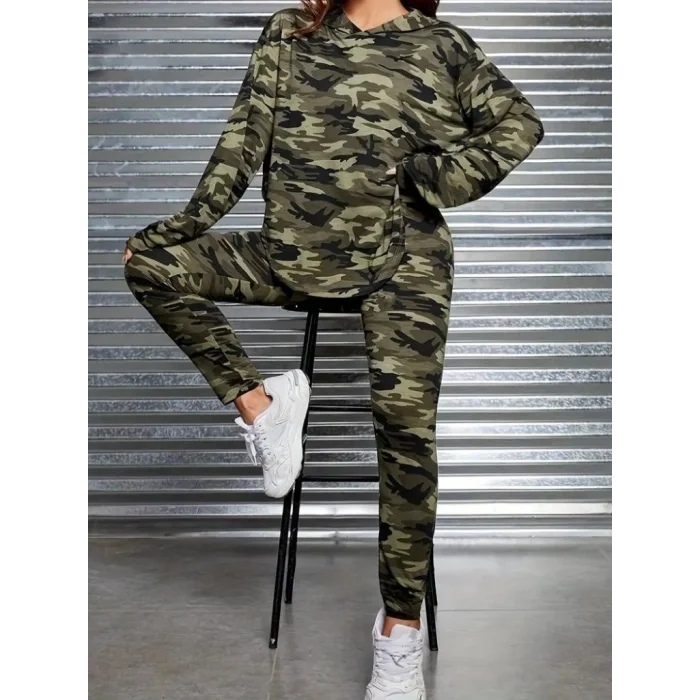 Kadın Uzun Kollu Kapşonlu Kamuflaj Desenli Bluz Ve Pantolon Tayt Ikili Takım