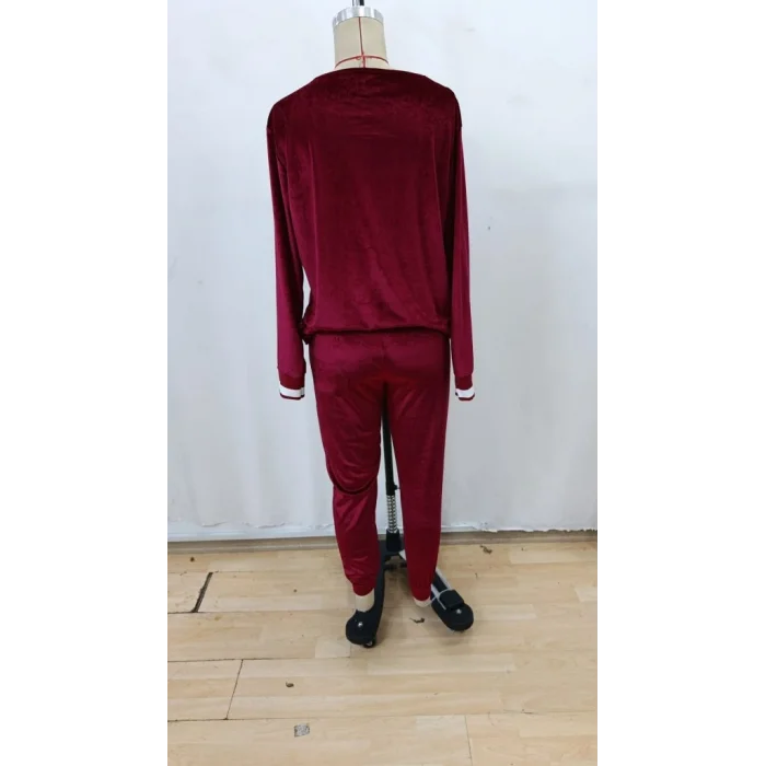 Kadın Uzun Kollu V Yaka Kadife Bluz Ve Pantolon Ikili Takım