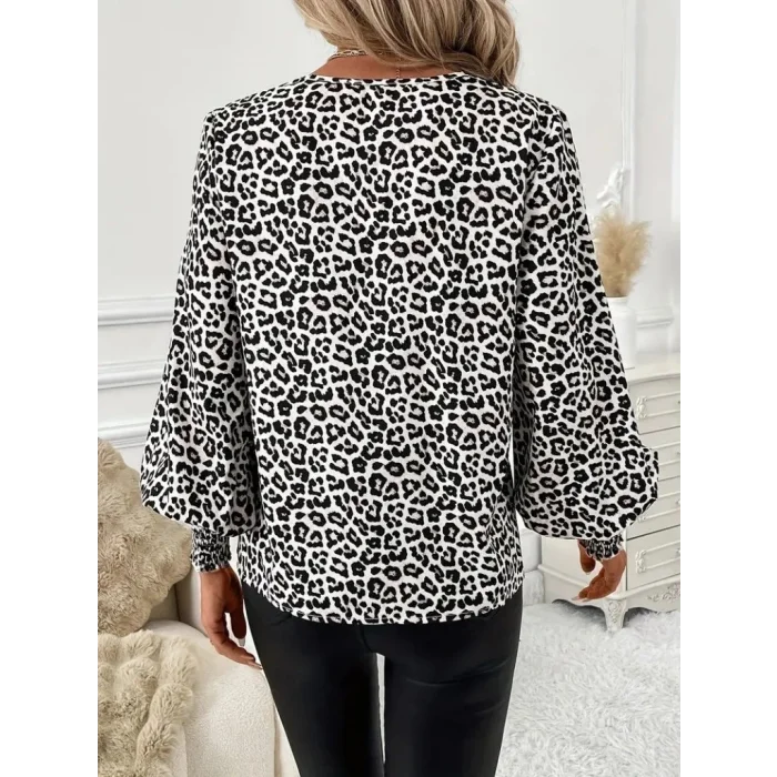 Kadın Uzun Kollu V Yaka Kollar Gipe Detaylı Leopar Desenli Süprem Bluz