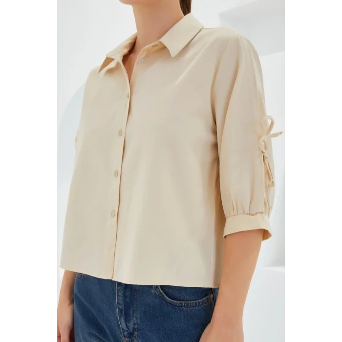 Kol Detaylı Bej Crop Gömlek 20246