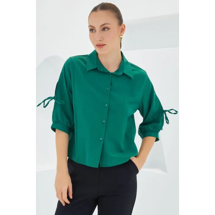 Kol Detaylı Zümrüt Yeşili Crop Gömlek 20246