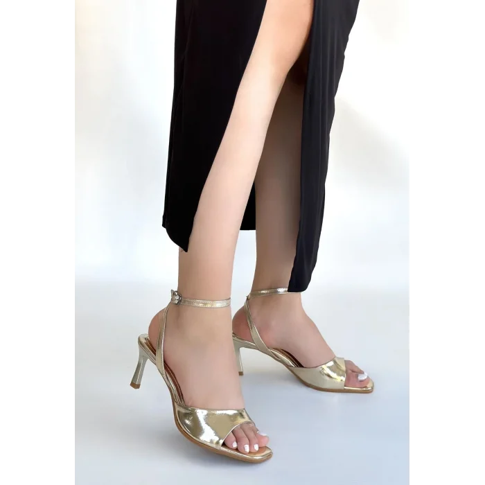 Lenya Gold Rugan Topuklu Ayakkabı