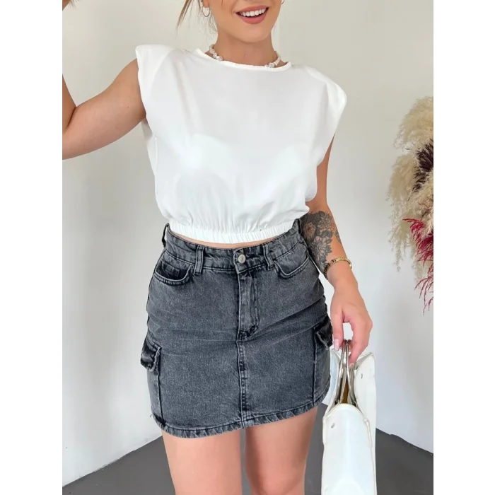 Omuzları Vatkalı Beli Lastikli  Bluz -Beyaz