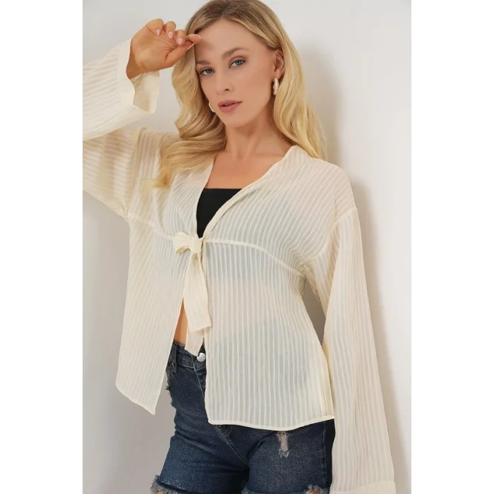 Önü Bağcıklı Bluz 952 - Krem