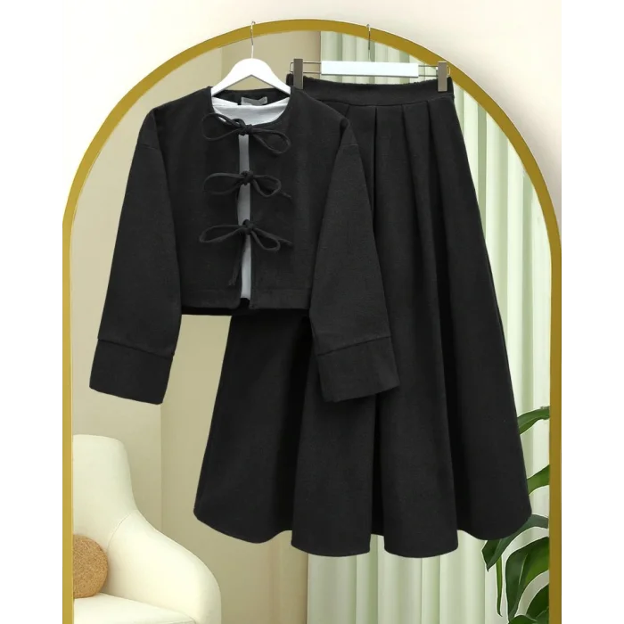 Önü Bağcıklı Etekli Kaşe Takım  -Siyah