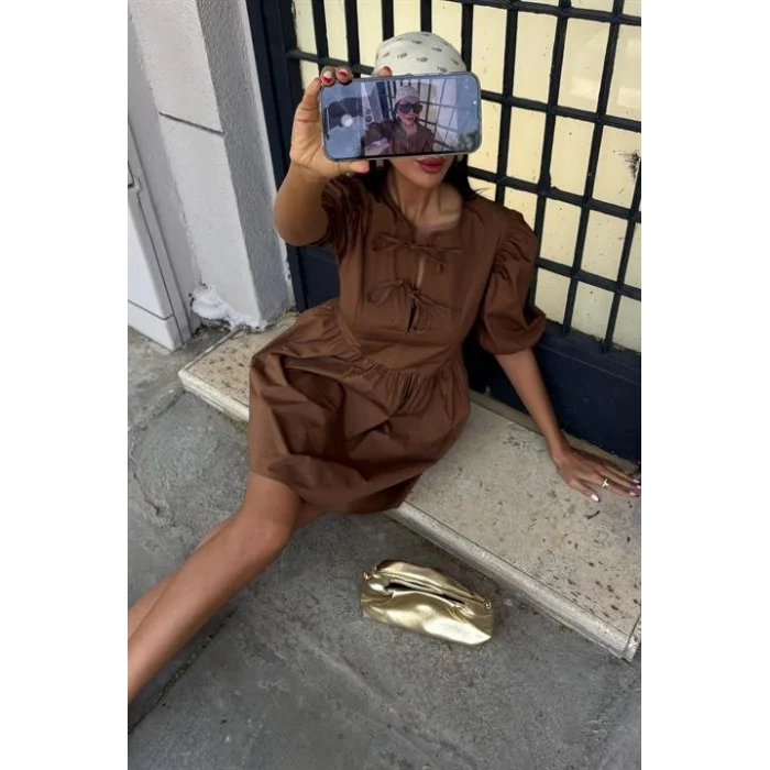 Önü Fiyonk Bağlamalı Ve Balon Kollu Elbise 2893